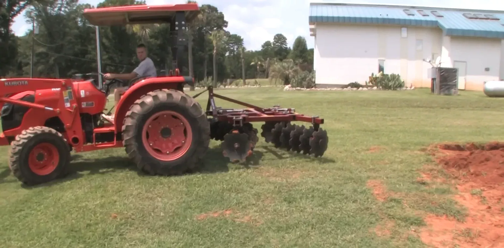 A & B EagleLine Equipment | 3-Point Clevis Hitch Disc Harrow W/ 22″ All Plain Blades | Model CHH-PL Series | Width 8’2″ To 11’4″ | Horsepower 45 To 65 HP | For Tractor