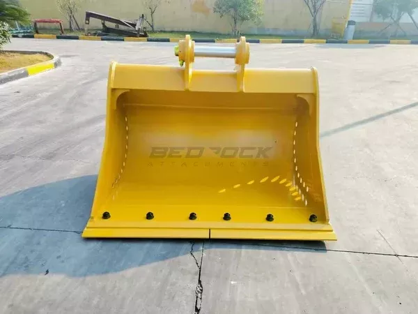 Bedrock Attachments Cleaning Bucket | Model EB316CL-60-0.6 | Width 60″ | Capacity 0.6 CU M | Machine Size 14-18 Tons | For Excavators