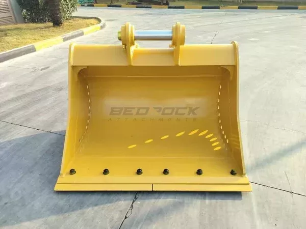Bedrock Attachments Cleaning Bucket | Width 60″ | Capacity 0.69 CU M | Machine Size 18-24 Tons | For Excavators CAT 320