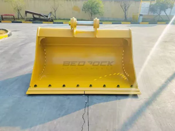 Bedrock Attachments Cleaning Bucket | Width 70″ | Capacity 0.77 CU M | Machine Size 18-24 Tons | For Excavators CAT 320