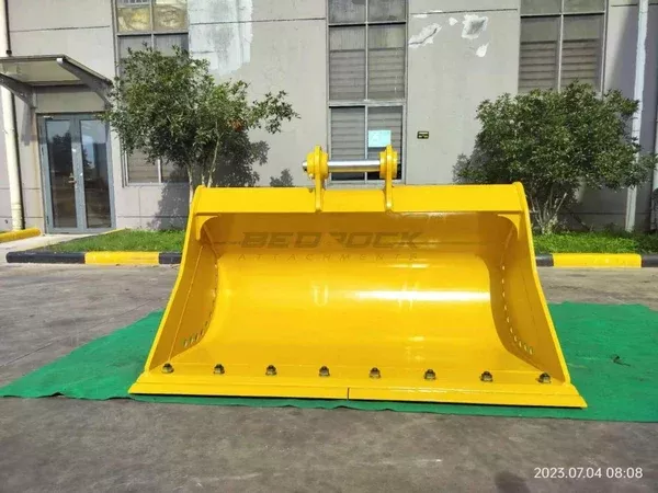 Bedrock Attachments Cleaning Bucket | Width 72″ | Capacity 1.14 CU M | Machine Size 14-18 Tons | For Excavators