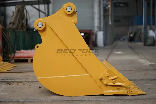 Bedrock Attachments General-Purpose Bucket | Width 32″ | Capacity 0.53 CU M | Machine Size 10-14 Tons | For Excavators CAT 312, 313 / Hitachi ZX120