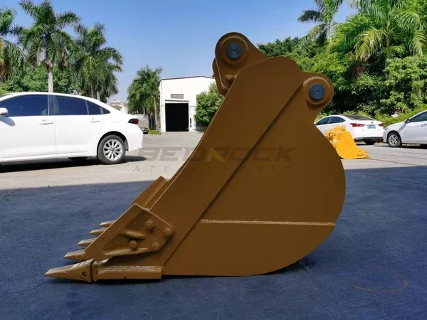Bedrock Attachments General-Purpose Bucket | Width 35″ | Capacity 0.6 CU M | Machine Size 10-15 Tons | For Excavators CAT 315