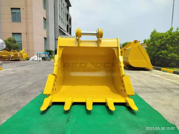 Bedrock Attachments Heavy-Duty Bucket & Adjuster GP | Width 54″ | Capacity 1.2 CU M | Machine Size 18-24 Tons | For Excavators CAT 320
