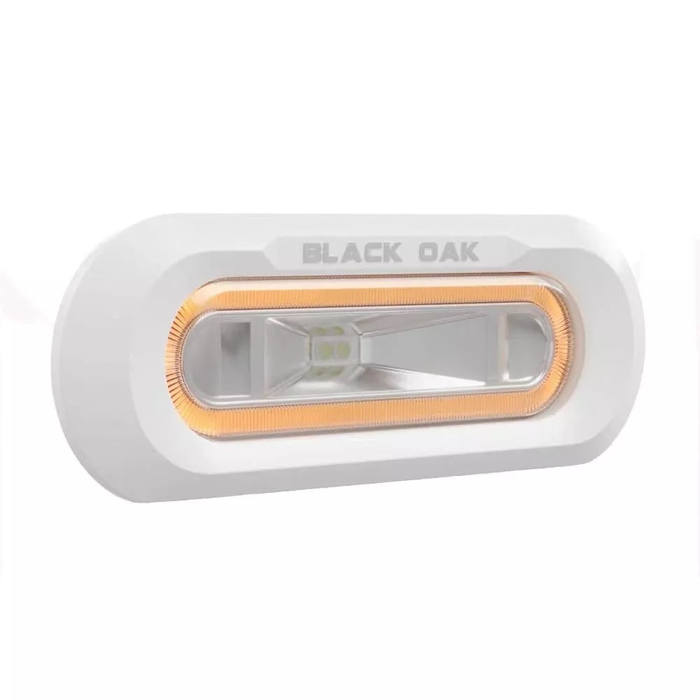 Black Oak Low Pro™ Marine Spreader Light – Flush Mount – White Housing – Amber LED