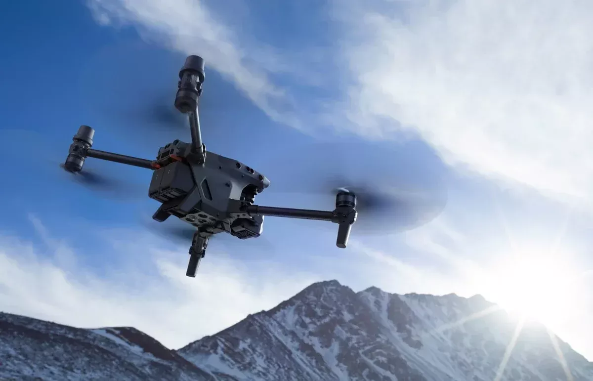 DJI Matrice 30 M30 – Enterprise Drone | TB30 Intelligent Flight Battery