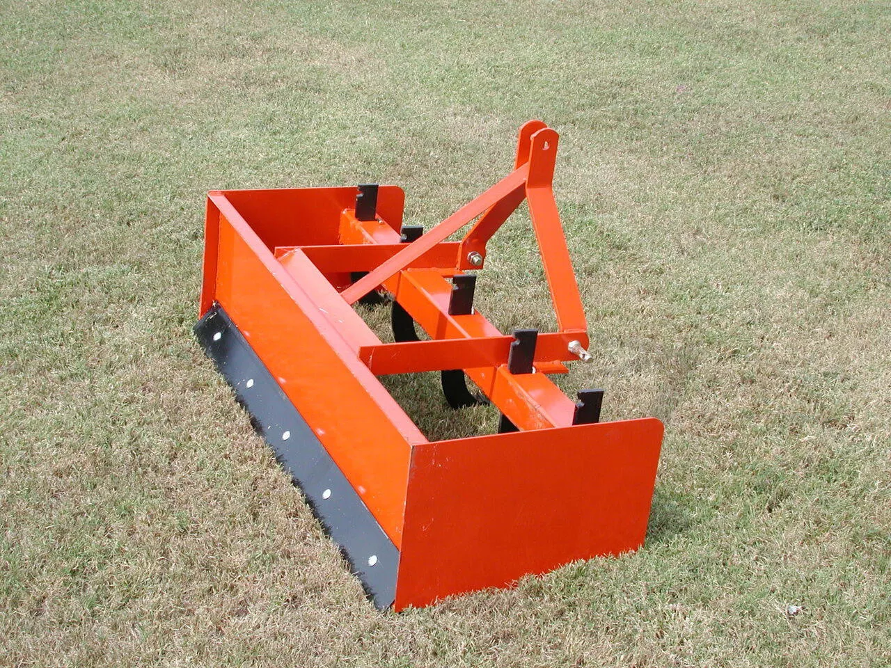 Farm-Maxx Standard Duty Box Blade | BB Series | Overall Width 48″, 60″ & 72″ | 40+ HP | For Tractors