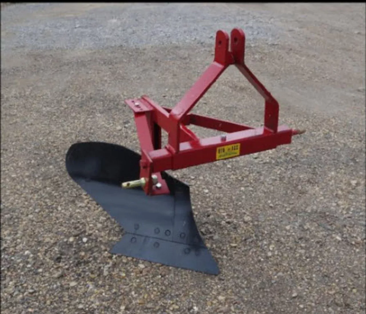 Farm-Maxx UBP-14 Mold-Board Plow | Model Single & Double Bottom | Working Width 14″ & 28″ | 20-50 HP | For Tractors