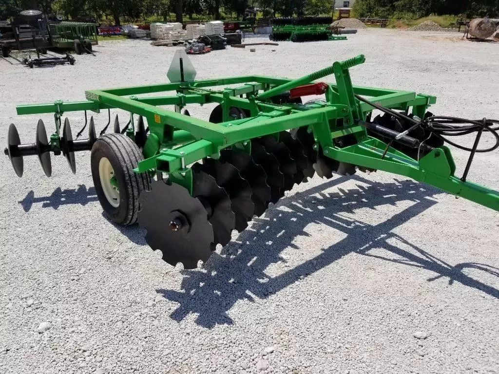 Industrias America Disc Harrow Pull-Type Finish | Model 2228X | Working Width 10′ | Blade Size 22″ | Horsepower 70+ HP | For Tractors