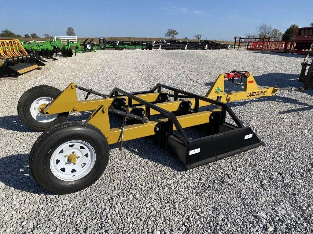 Industrias America Land Plane | Width 8.5' | Length 16.5' | Pull Type
