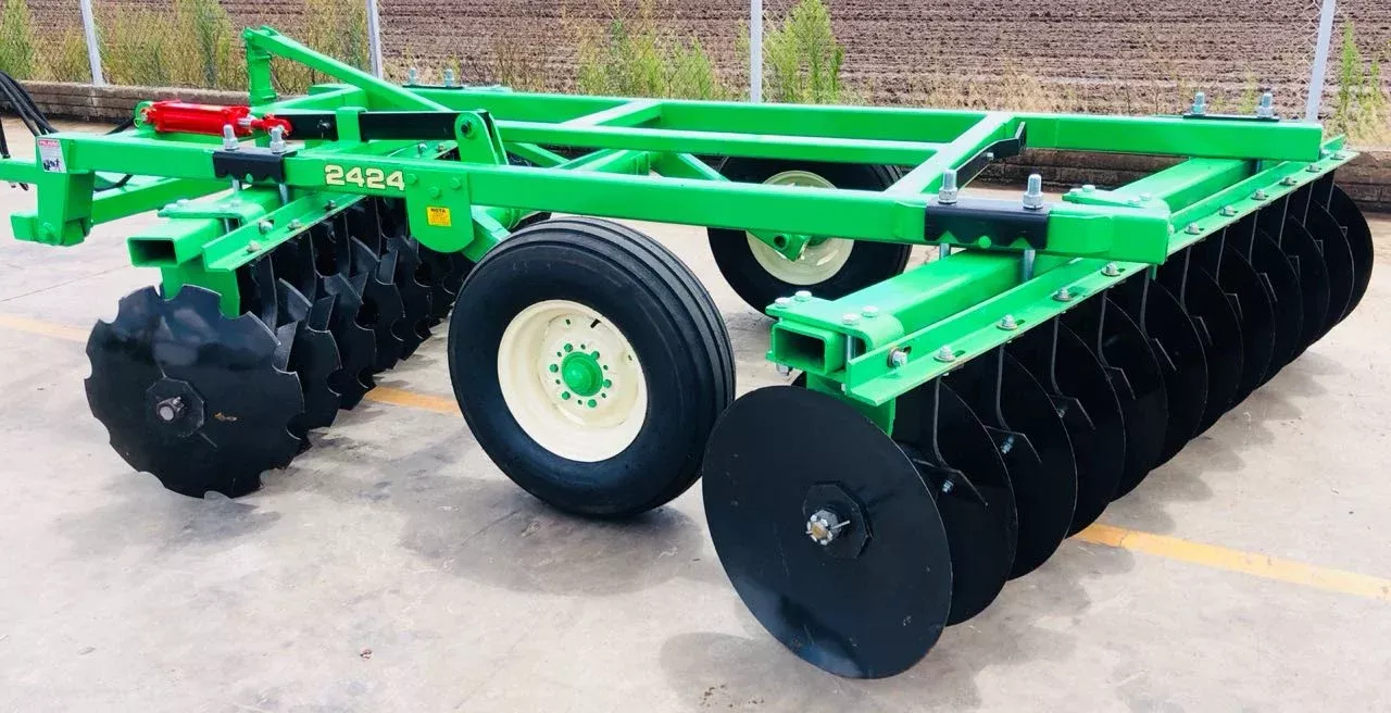 Industrias America Offset Finish Disc | Model 2424 | Cutting Width 8′ 9″ | Disc Blade 24″ | Horsepower 80 To 85 HP | For Tractors
