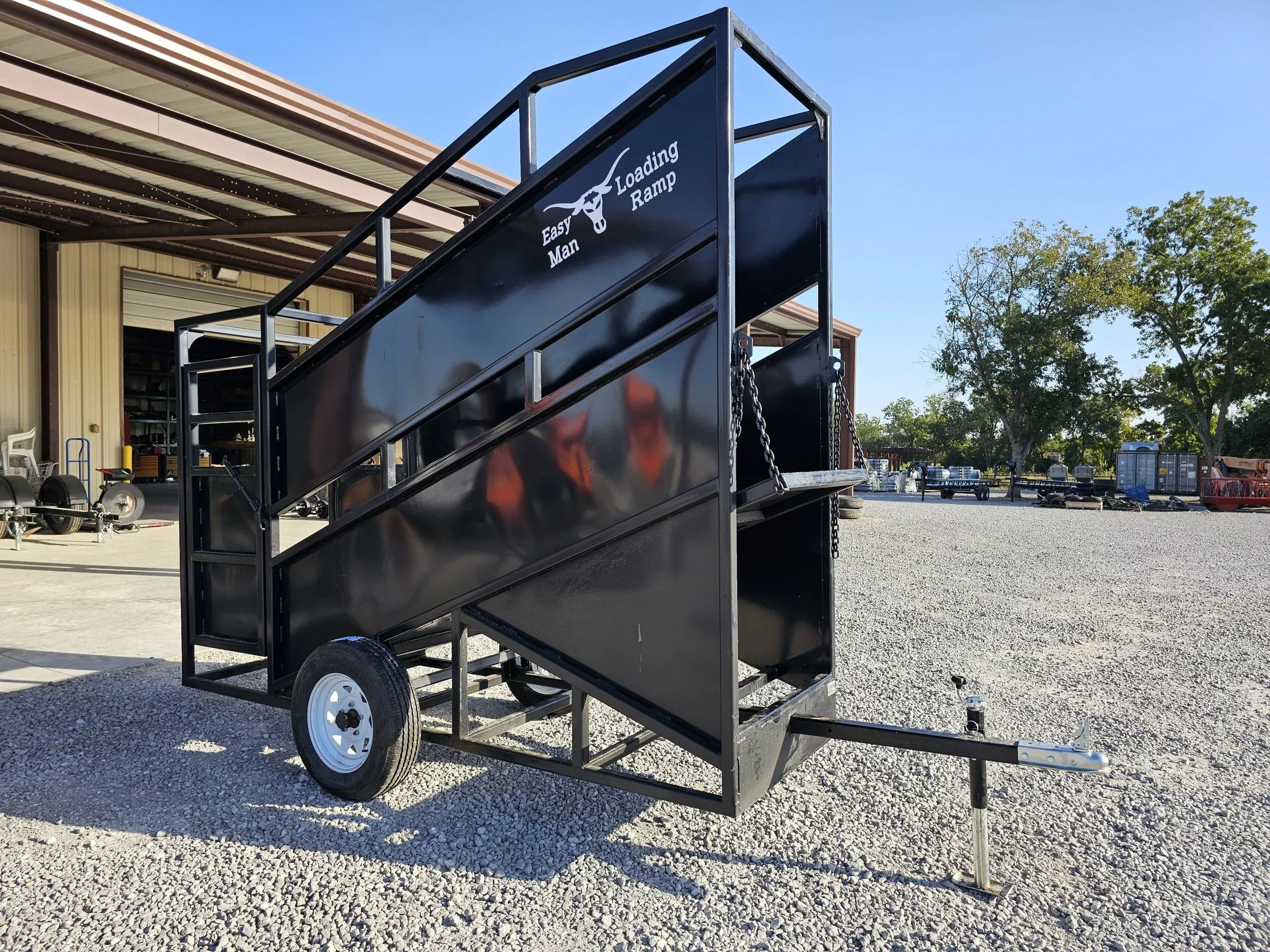 Industrias America Portable Loading Chute | Model CLR-9 | Width 64″ | Pull Type | For Livestock Handling & Transport