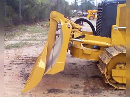 IS Attachments Blade Root Rake | Widths 92″ to 140″ | Machine Size7–37.5 Tons | For Dozers