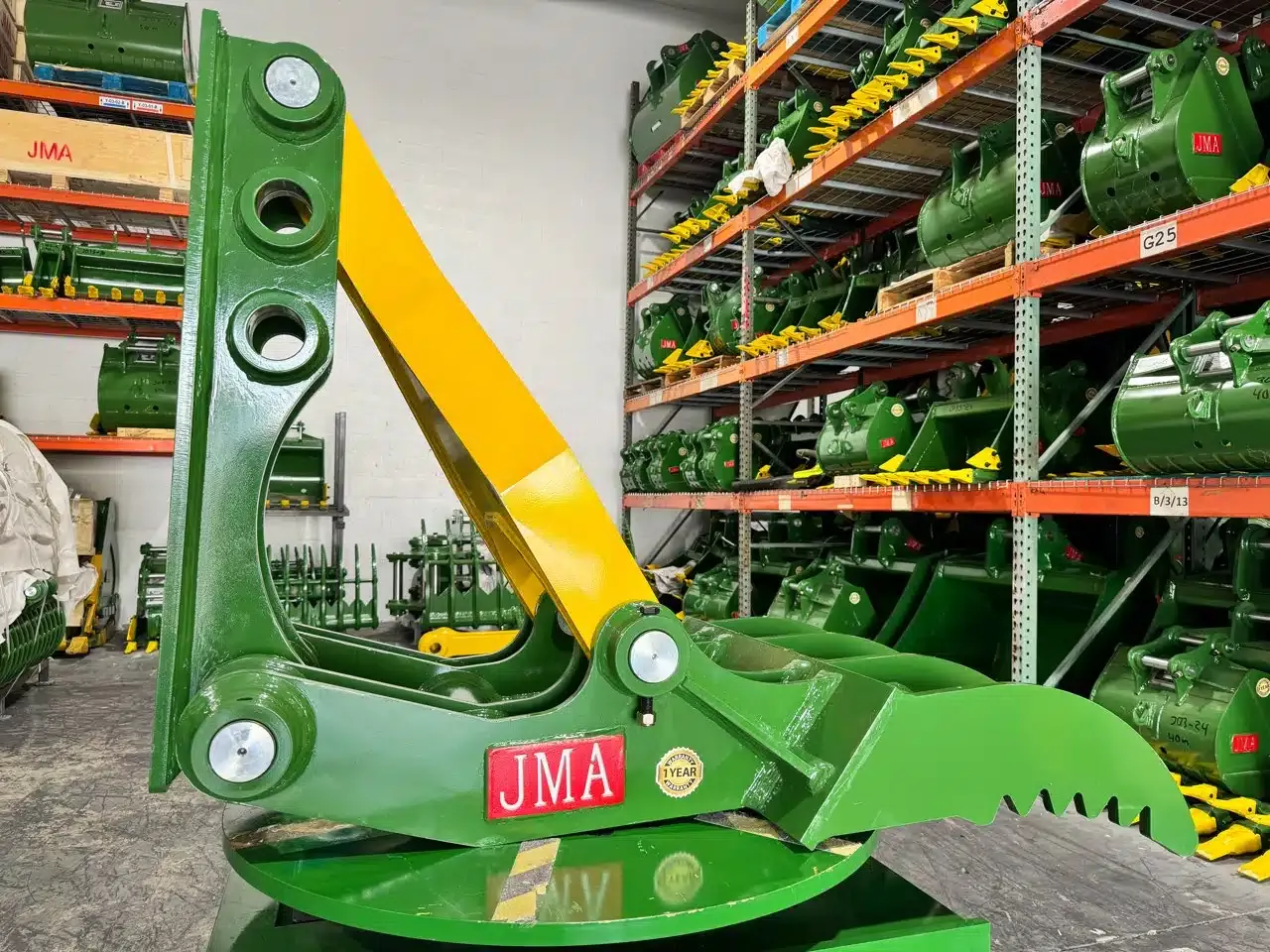 JMA Attachments Mechanical Thumb | Overall Width 26″ inches | Overall Length 45″ inches | For 9 – 16 Tons Excavators