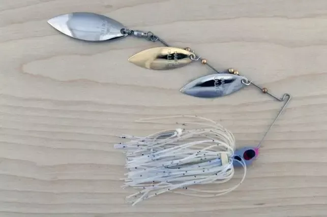 Lunker Lure Proven Winner Triple Blade Spinnerbait 3/8 oz. – Blue Glimmer