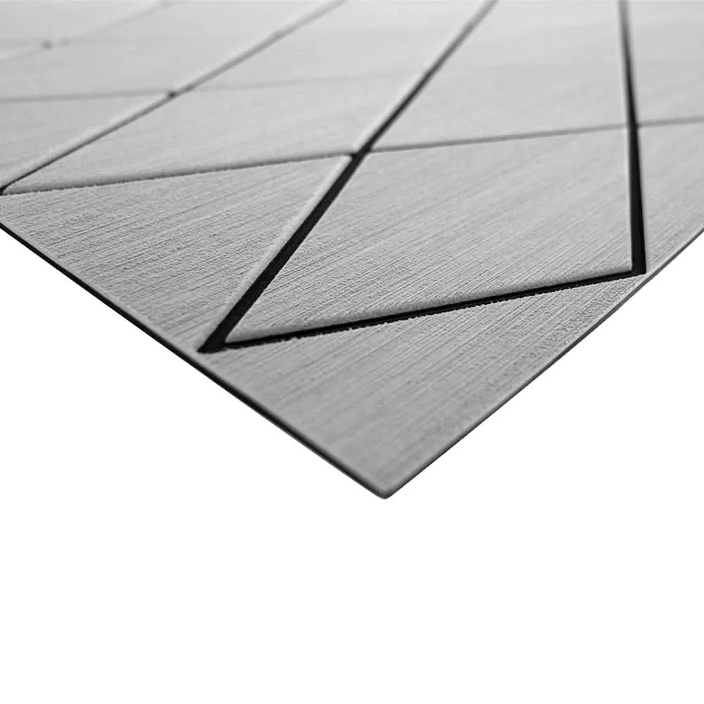 SeaDek 40″ x 80″ 6mm Two Color Diamond Full Sheet – Brushed Texture – Storm Grey/Black (1016mm x 2032mm x 6mm) [56411-80066]