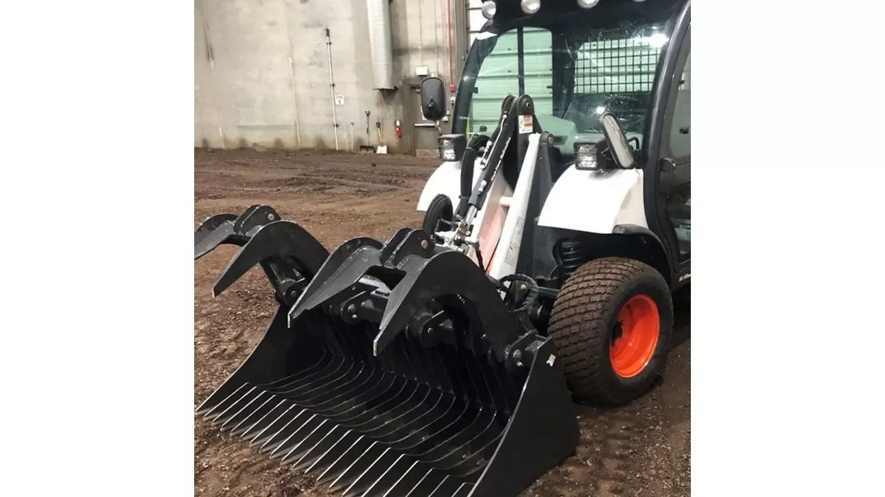 Top Dog Attachments Rock Grapple | Width 68″ – 82″ | 15-25 GPM | For Skid Steers