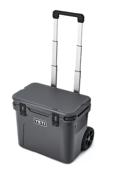 Yeti Roadie 32 Wheeled Cooler – Charcoal #10032160000